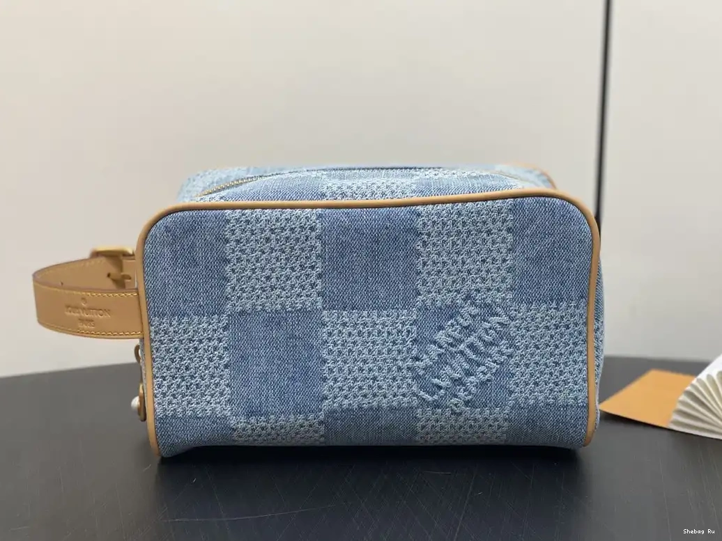 bag-23*13*12CM VUITTON DOPP KIT LOCKER LOUIS 0607